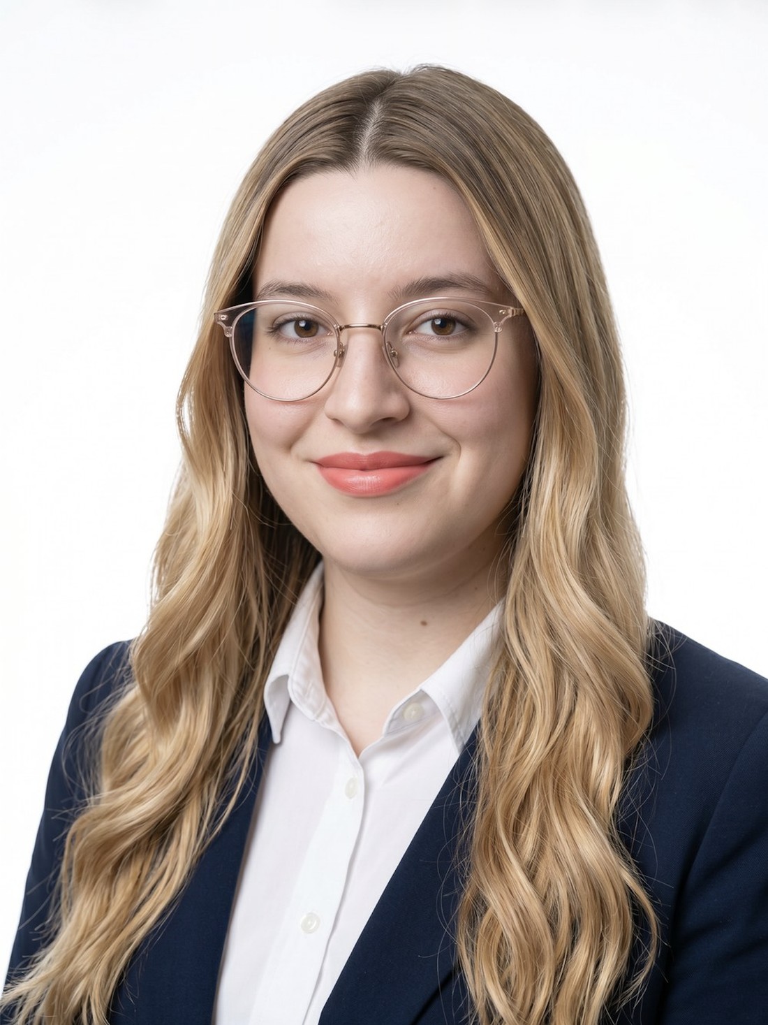 Xiyana Figuera — professional profile photo